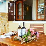 公寓 Portico Cozy Kariá